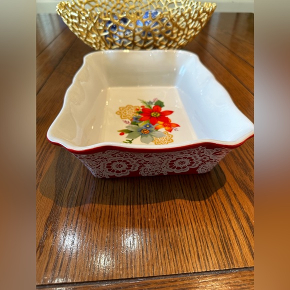 EUC Pioneer Woman Red Lace & Floral Stoneware Bakeware/Baking Dish, Used… - Picture 5 of 13